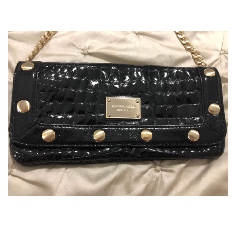 Michael Kors Black Patent & Gold clutch - Picture 3 of 8